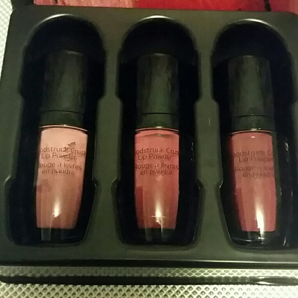NIB Moodstruck Crush Lip Powder